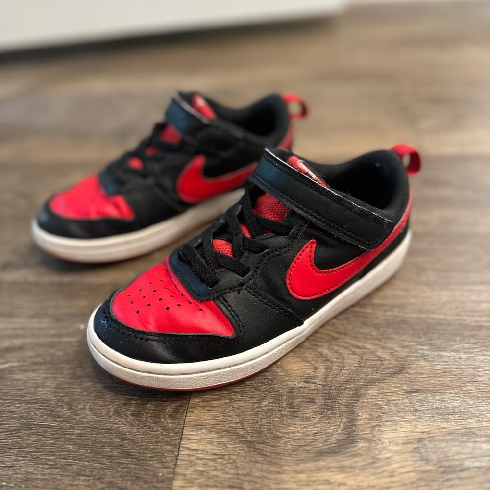 Nike Kids Black and Red Sneakers